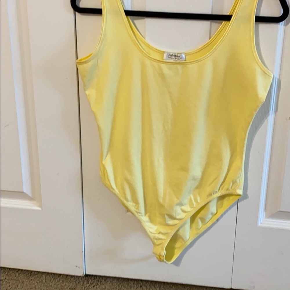 🔴REFLECTIONS yellow bodysuit NWOT
